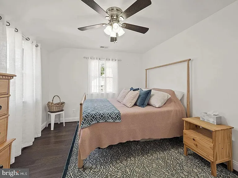 2605 Arcola Ave — Photo 15