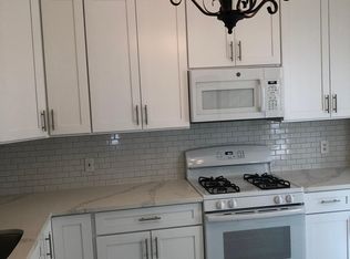 20419 Riverbend Sq, Sterling, VA 20165