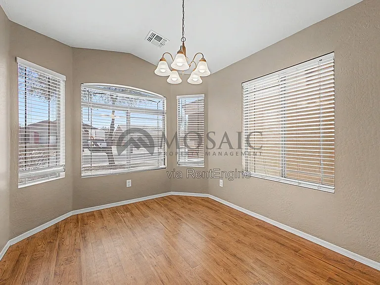 272 W Settlers Trl — Photo 7
