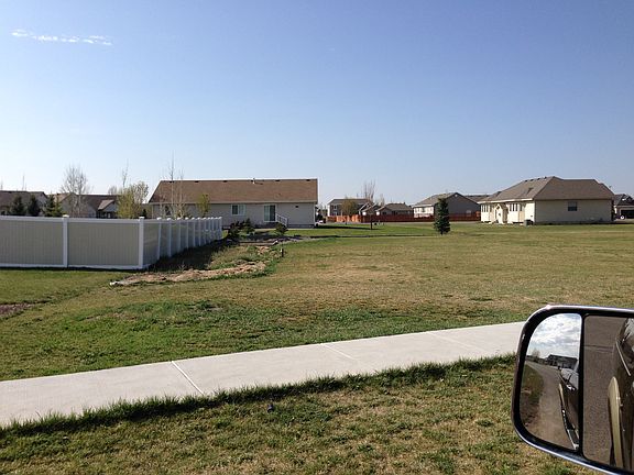 4th image of 505 Golden Willow Dr