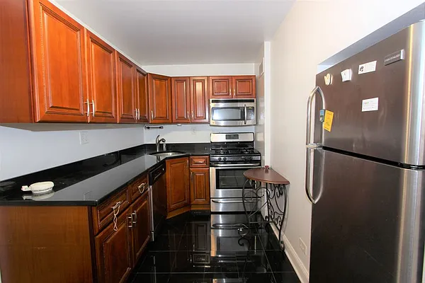 Rented by Dynamik Realty | media 23