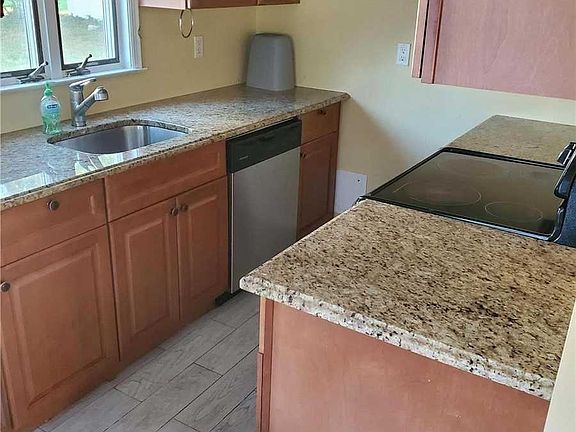 4th image of 54 Libby Ave