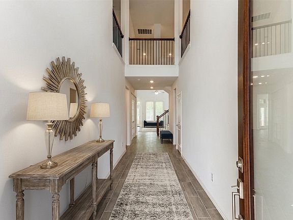 5th image of 7921 Lindheimer Ln