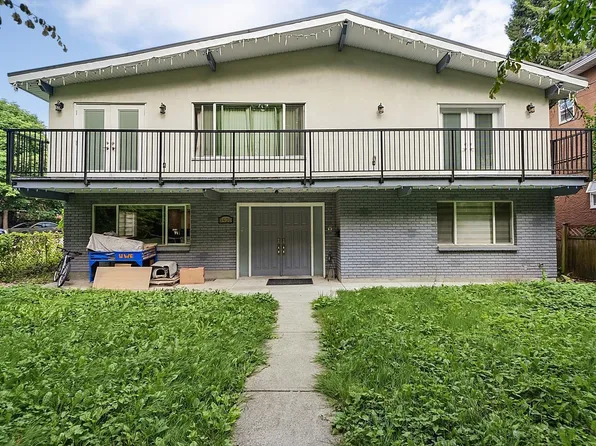 5430 Melbourne St, Vancouver, BC V5R 4L7