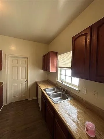 3128 Washington Ave — Photo 8