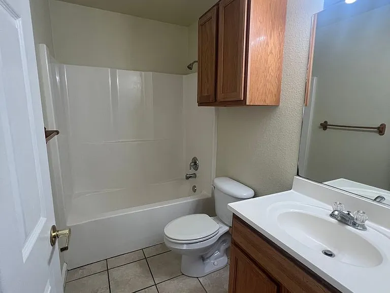 2970 Mack Rd — Photo 17
