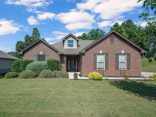 3310 Cahaba Manor Dr, Trussville, AL 35173