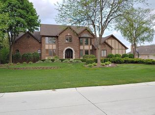 22293 Roxbury Dr, Novi, MI 48374