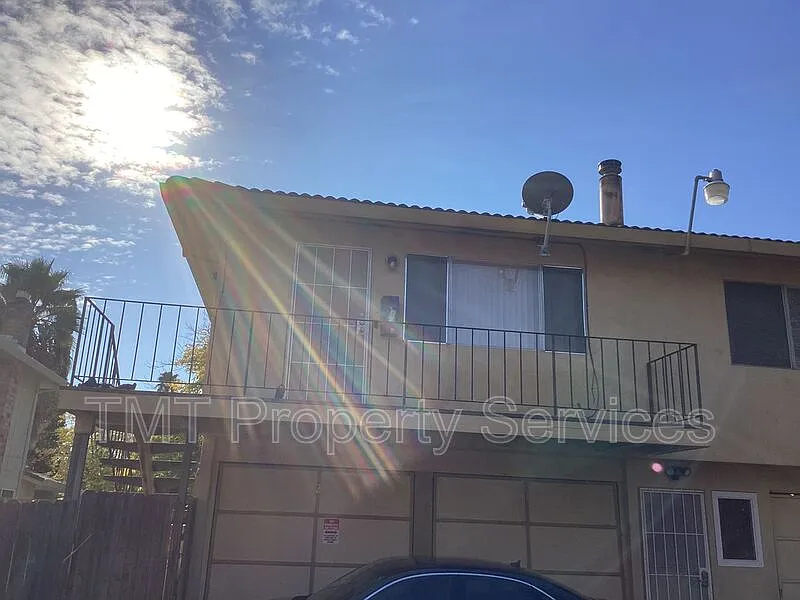 2 bed, 1.0 bath, 700 sqft, $1,550 — Photo 1
