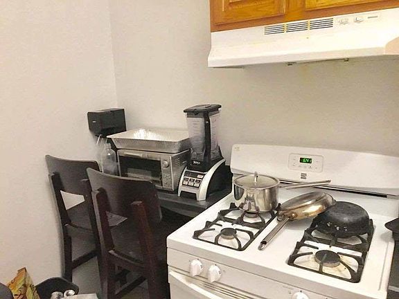 2nd image of 113 E 102nd St APT 2C