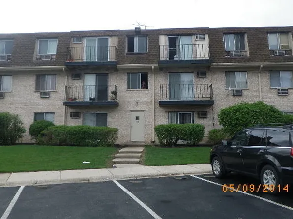 212 Shorewood Dr APT Gc, Glendale Heights, IL 60139