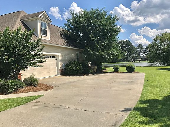 5th image of 24 Brownlee Cir