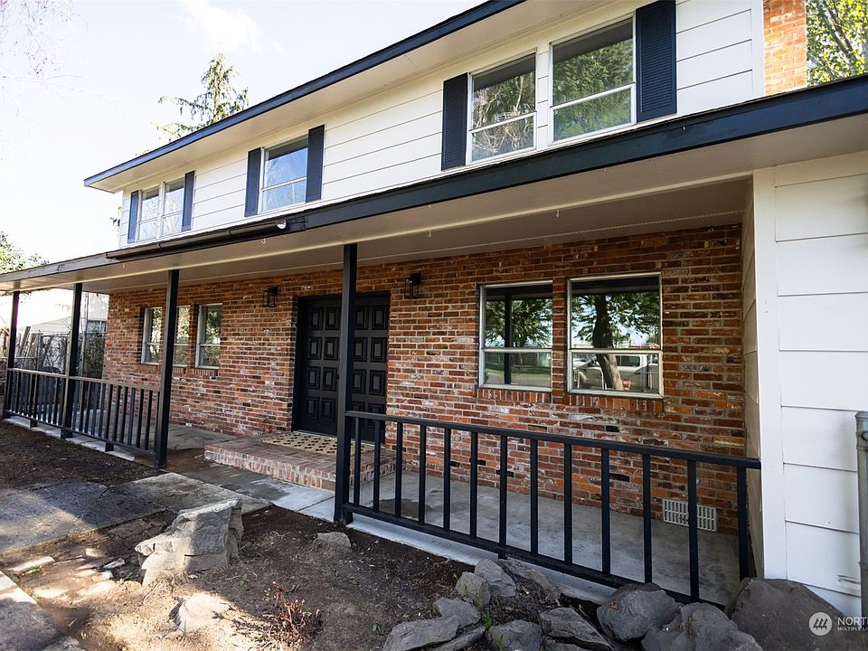1st image of 729 S Dahlia Drive