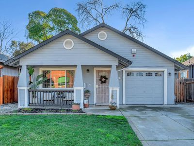 3042 8th Ave, Sacramento, CA, 95817
