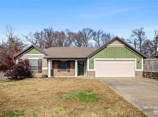 906 Peak St, Cave Springs, AR 72718