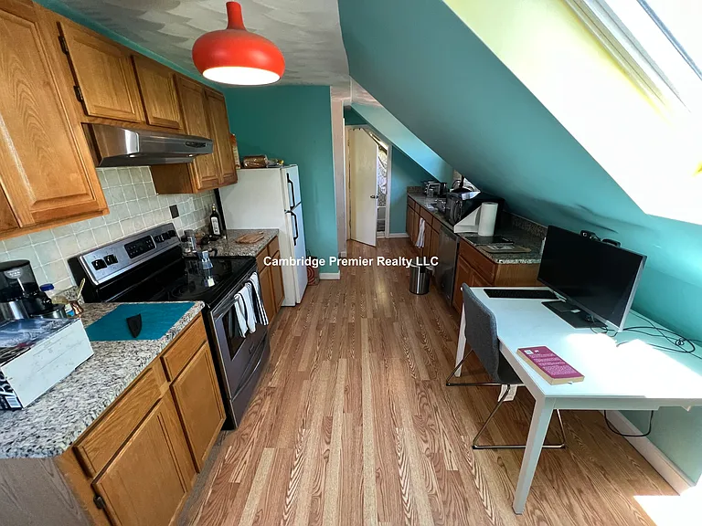 1105 Cambridge St #3A — Photo 2