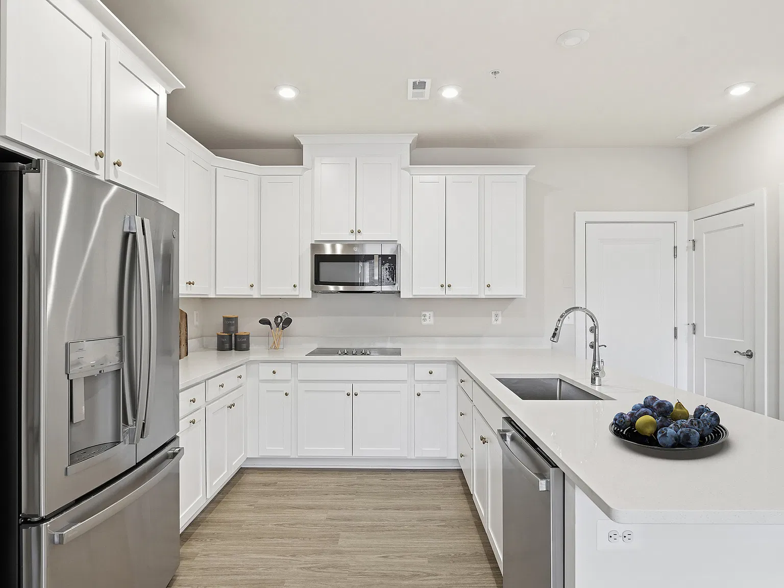 3 bed, 1568 sqft, $3,000 — Photo 2