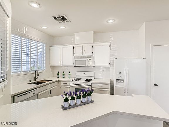 4th image of 6250 W Arby Ave Unit 147
