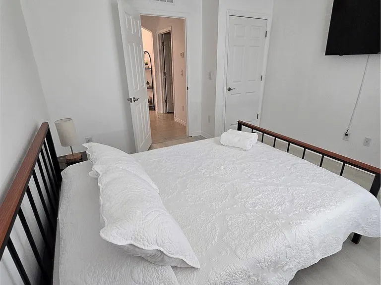 4325 SW 7th Ave — Photo 19