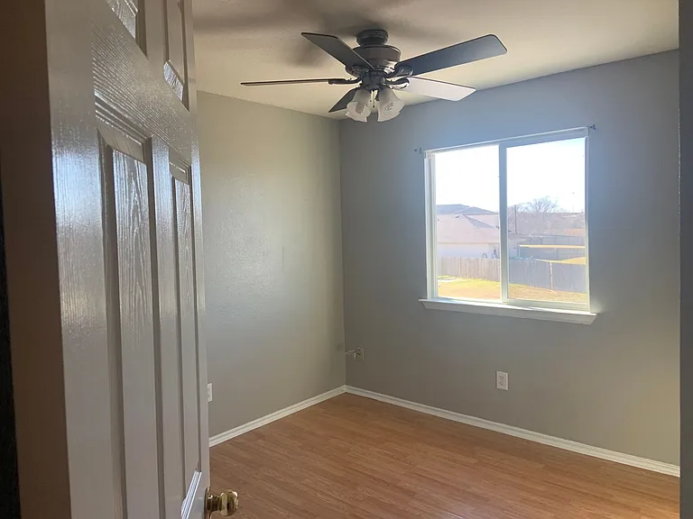 4915 Allegany Dr — Photo 11