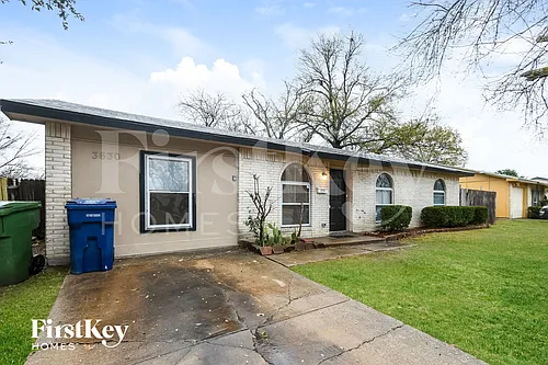3630 Williamsburg Dr Photo 1