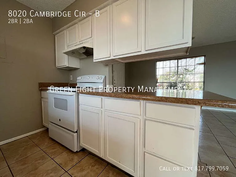 8020 Cambridge Cir #B — Photo 7