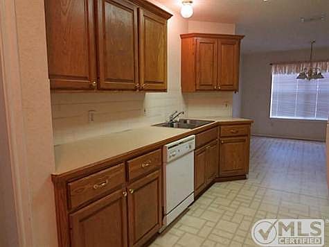 5th image of 331 Childs Dr