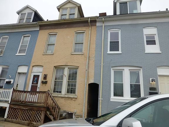 2nd image of 633 E York St