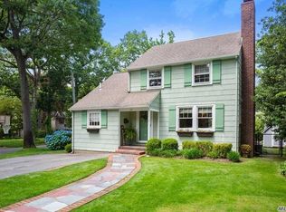 101 Emerson St, Port Jefferson, NY 11777