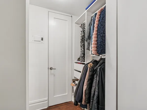 305 East 40th Street image 9 of 16