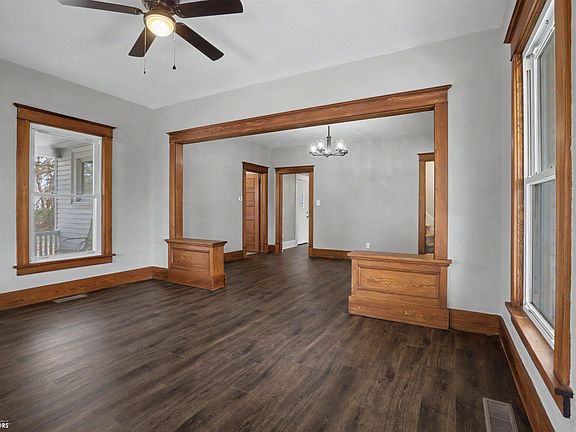 5th image of 406 W Broad St