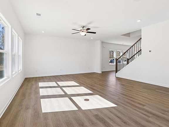 5th image of 6155 Kismet Rd