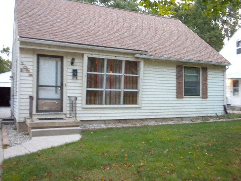 1st image of 1015 Kentwood St NE