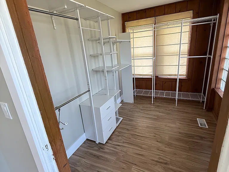 1004 Hacker Ave — Photo 2