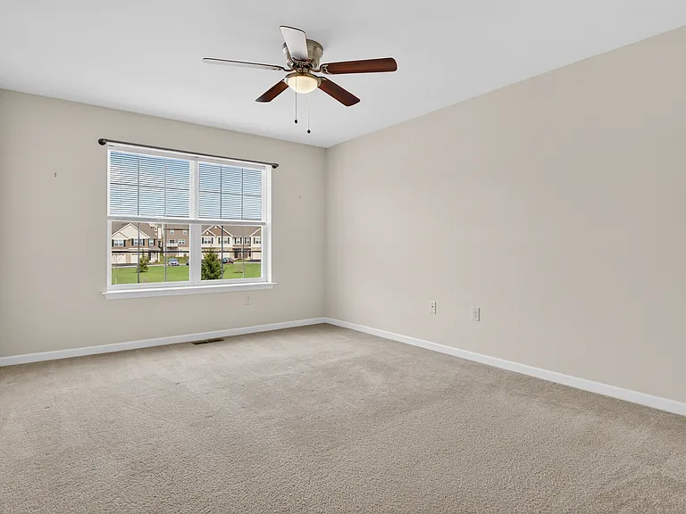 1772 Fairbank Ln — Photo 24