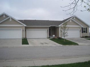 10139 N Glenstone Ct, Johnston, IA 50131