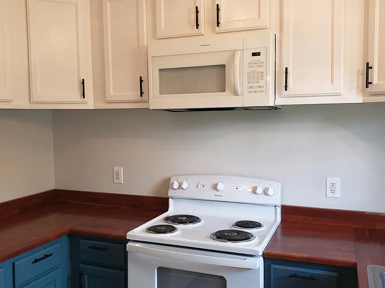 8017 Burdell Dr — Photo 12