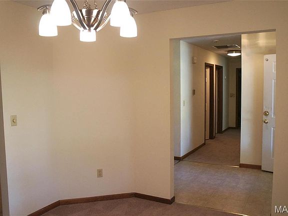 5th image of 1631 Thunderbird Ln