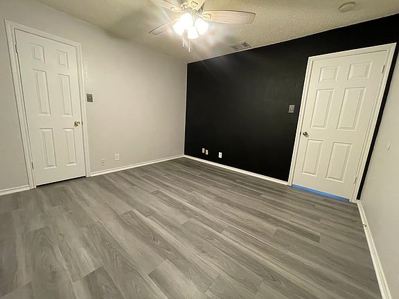 2nd image of 10002 Stonefield Pl