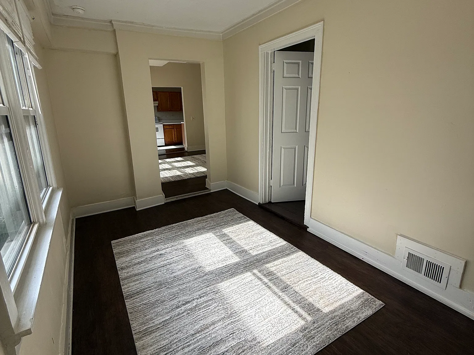 4 bed, 1500 sqft, $1,550 — Photo 3