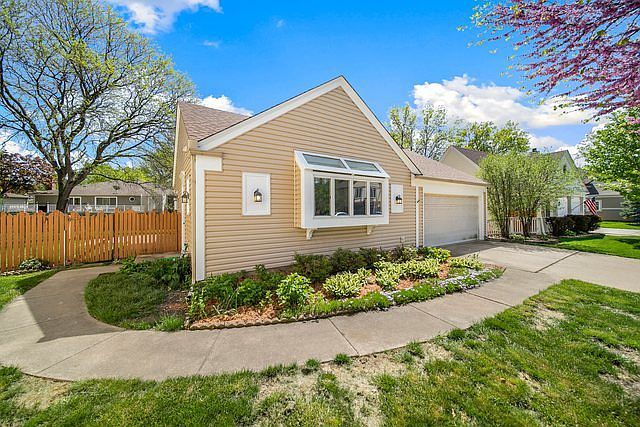 1st image of 6631 Fernwood Dr