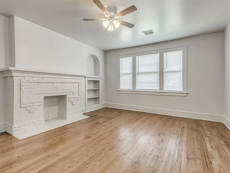 2438 NW 16th St — Photo 7
