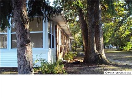 2nd image of 14D Valley Stream Dr