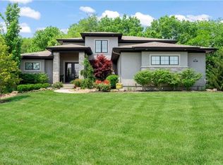 16440 Westgate St, Overland Park, KS 66221