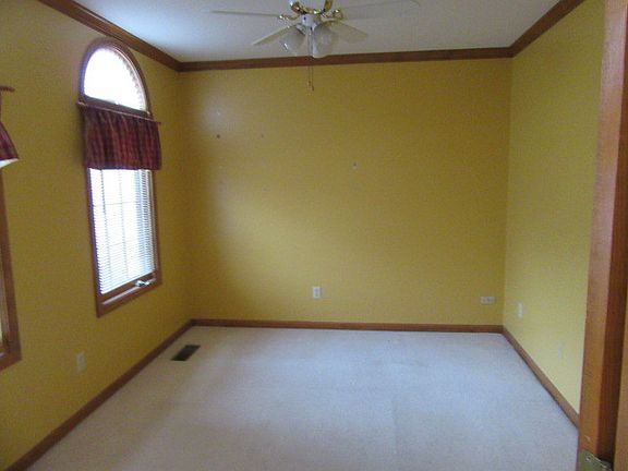 4th image of 2321 Big Woods Dr