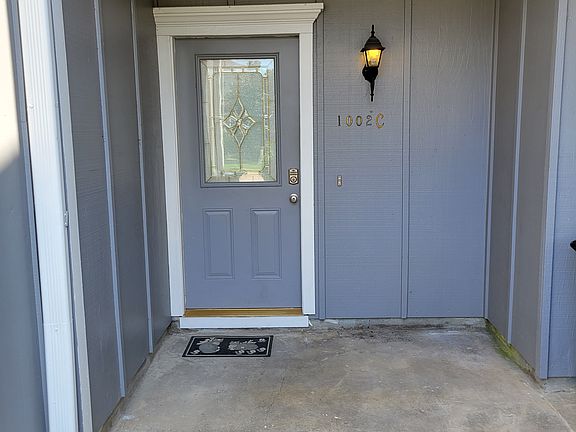 2nd image of 1002 Saint Julien Dr APT C