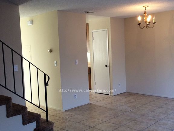 4th image of 1638 Seacreek Way