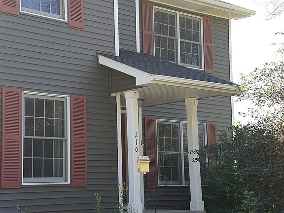 5th image of 210 10th St SE