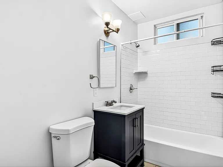 636 Linden Ave — Photo 13