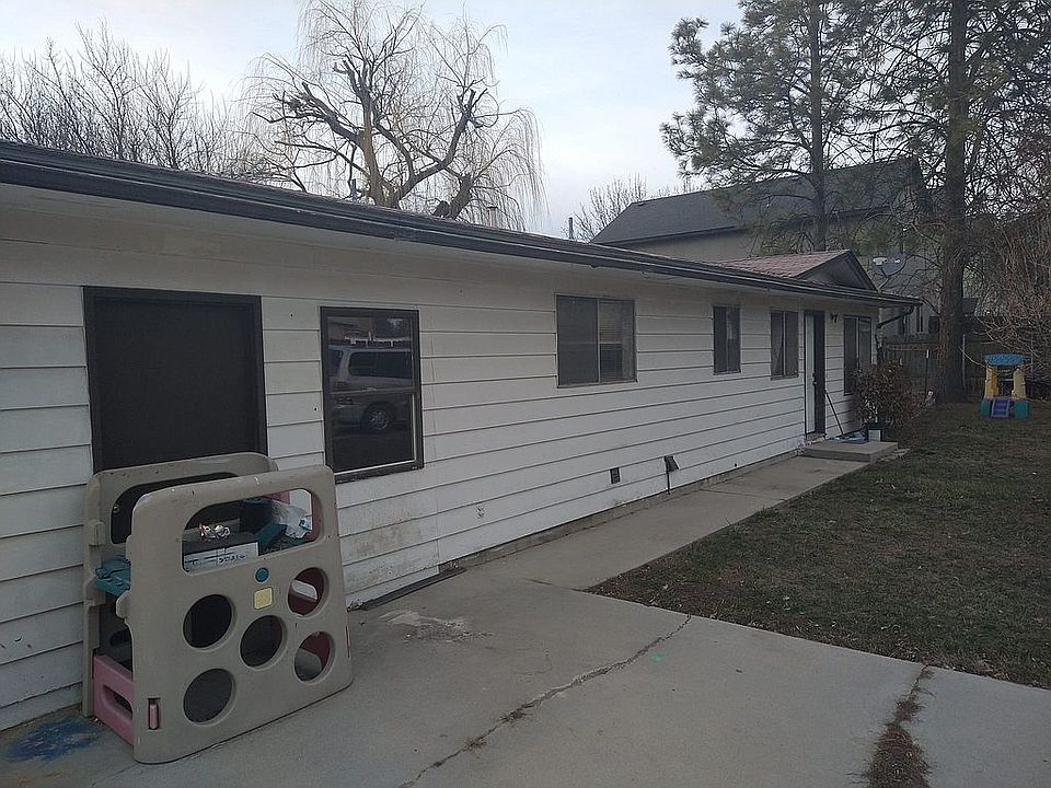 1st image of 230 Smith Ave